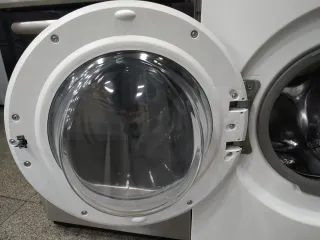 Lavadora-secadora Electrolux 8/4kg 1600rpm