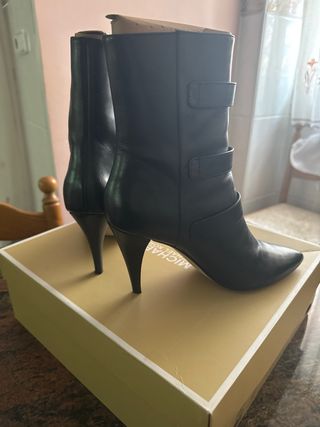 Botines Michael Kors Negros Hebillas