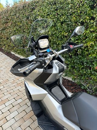 Honda ADV 350 Maxiscooter