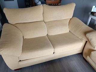 Sofá 3 plazas y sofá 2 plazas mostaza