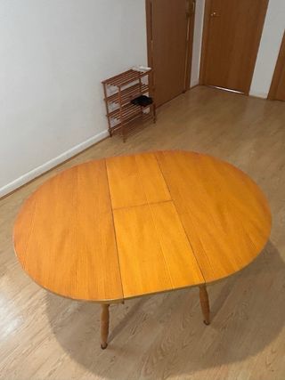 Mesa redonda extensible de madera