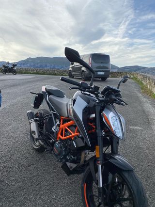 KTM Duke 125 2022 - CON SOLO 30.000 km CARNET B