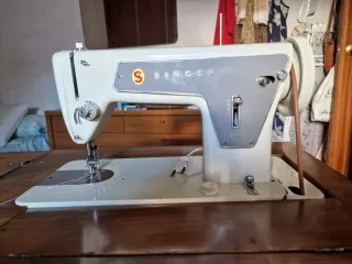 Máquina de coser Singer Retro