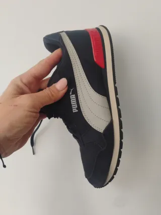 Zapatillas Puma niño azul marino y rojas