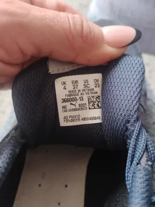 Zapatillas Puma niño azul marino y rojas