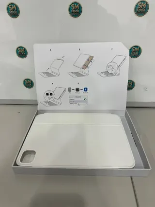 Funda Teclado Magnética ESR iPad Pro 11 Blanco