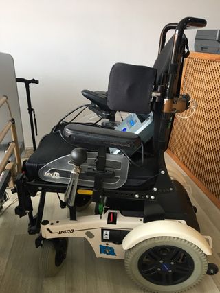 Silla de ruedas motorizada