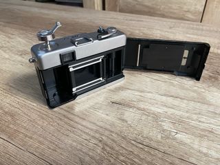 Yashica 35-ME Cámara Analógica