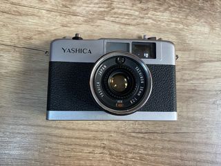 Yashica 35-ME Cámara Analógica