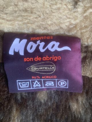 Manta Mora Beige y Marrón.