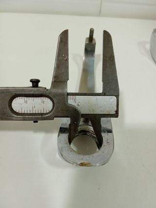 Manetas y bombines coche clásico cromados