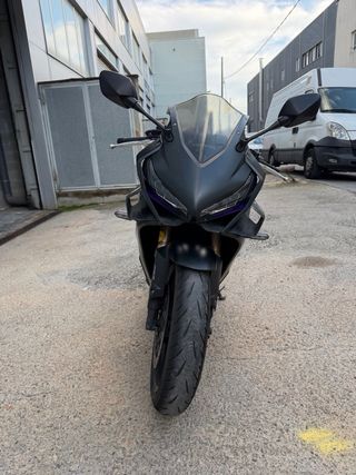 Honda CBR 650 R A2