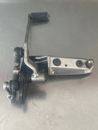 Estribera Izquierda Suzuki V-Strom 650 2012