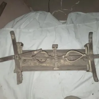 Báscula antigua de hierro