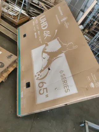 Hisense UHD 4K 65 6 Series (Pantalla Rota)