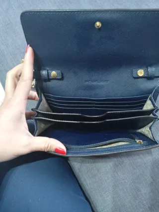 Bolso bandolera Michael Kors negro y dorado