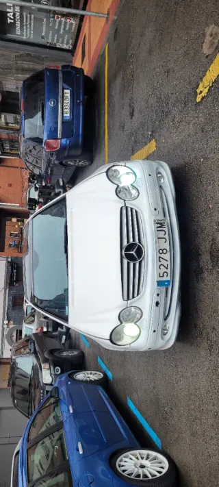 Mercedes-Benz  CLK 2004