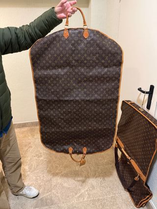 Portatrajes Louis Vuitton Marrón