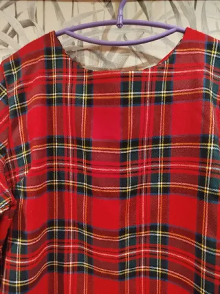 Vestido de cuadros rojo y verde