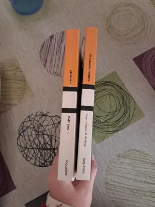 Lote de 2 libros:las brujas y el pequeño vampiro