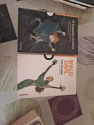 Lote de 2 libros:las brujas y el pequeño vampiro