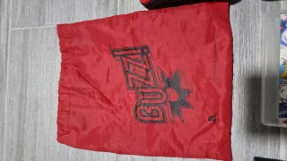 Buzz! PS3 + 4 Mandos + Bolsa Roja