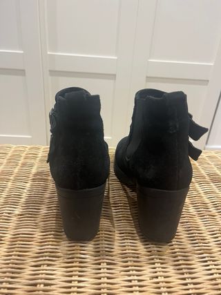 Botines negros de mujer
