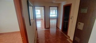 ¡OCASION!ENTREPLANTA Y BAJO EN C/DOCTOR VILLALOBOS