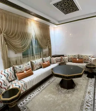 Mesa de centro y auxiliares marroquíes