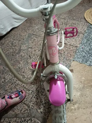 Bici niña Barbie rosa