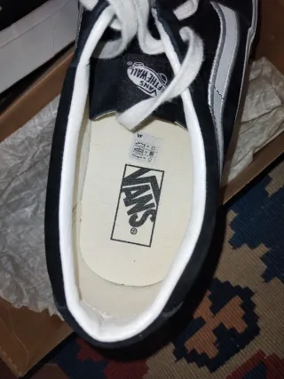 Scarpe Vans nere e bianche taglia 45