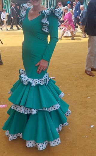 Traje Flamenca Ana Barroso Lunares Verde