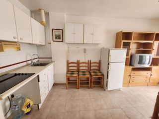 Apartamento con piscina y balcón en Torrevieja