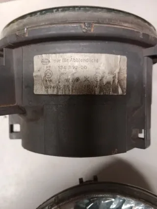 Lote depósito y focos.