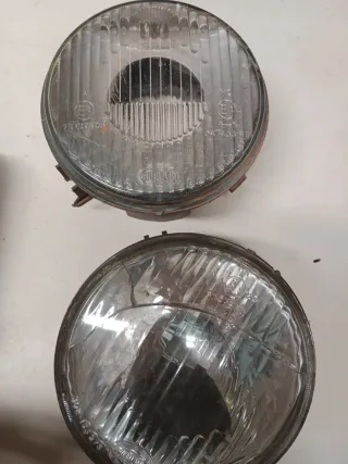 Lote depósito y focos.