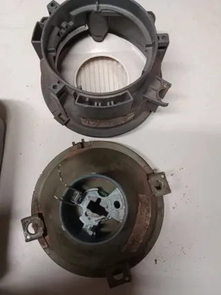 Lote depósito y focos.