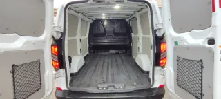 Alquiler por horas Furgoneta Mediana