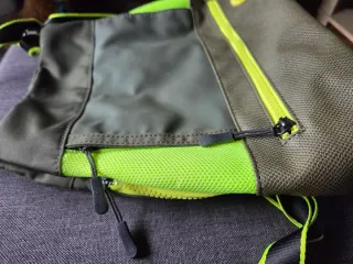 Bolso Mochila antirobo Misako Gris y Verde