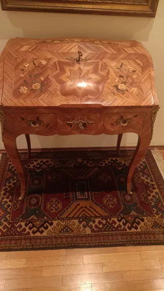 Ribaltina in legno intarsiato restaurata