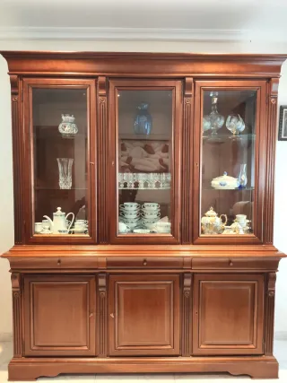 Mueble Comedor Vitrina Madera y Cristal