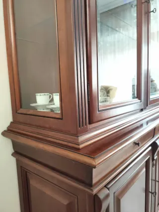 Mueble Comedor Vitrina Madera y Cristal