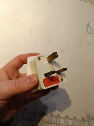 Adaptador de enchufe UK