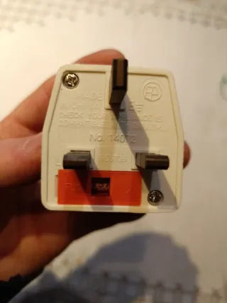 Adaptador de enchufe UK