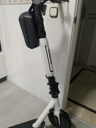 Patinete Eléctrico Reebok