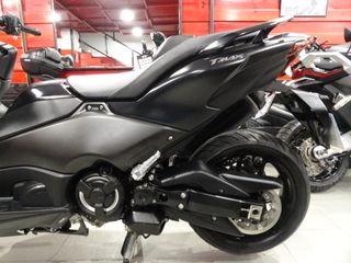 YAMAHA T-MAX 560
