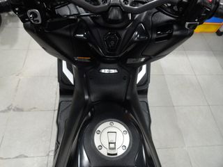 YAMAHA T-MAX 560