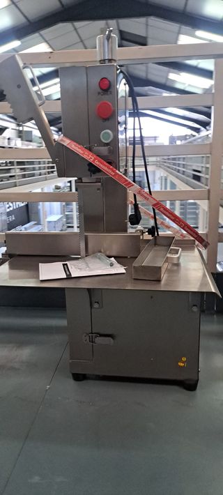 Sierra de huesos nueva con garantía