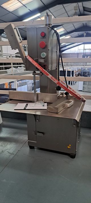 Sierra de huesos nueva con garantía