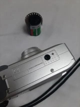 Konica Z UP 90e Cámara Analógica