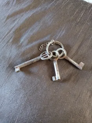 Set di 3 chiavi antiche